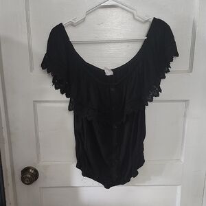 Black Off-Shoulder Lace Tiered Women's Top